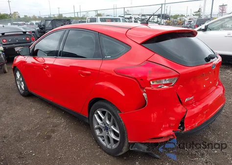 2015 Ford Focus Se z USA, uszkodzony, nr VIN 1FADP3K20FL379026